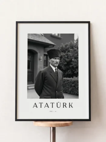 12101 ataturk siyah tablo 1.webp