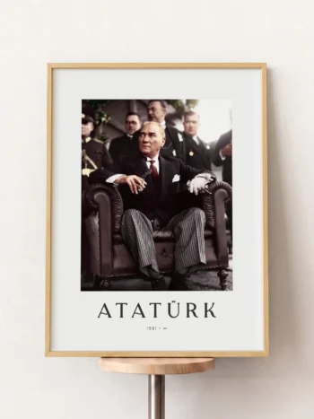 12102 ataturk ahsap tablo 1.webp