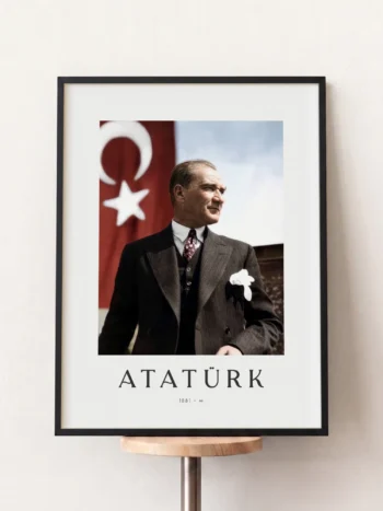 12104 ataturk siyah tablo 1.webp